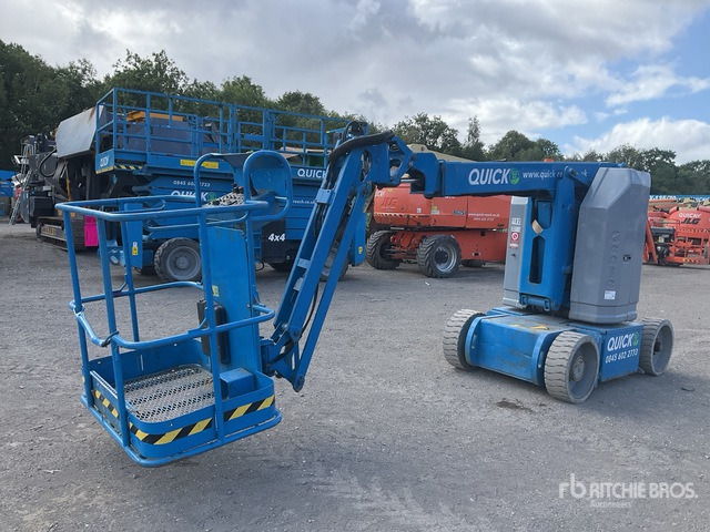 2015 Genie Z30N 10m Narrow Electric Boom Articulating Boom Lift - Zglobna platforma: slika 4 2015 Genie Z30N 10m Narrow Electric Boom Articulating Boom Lift - Zglobna platforma: slika 4