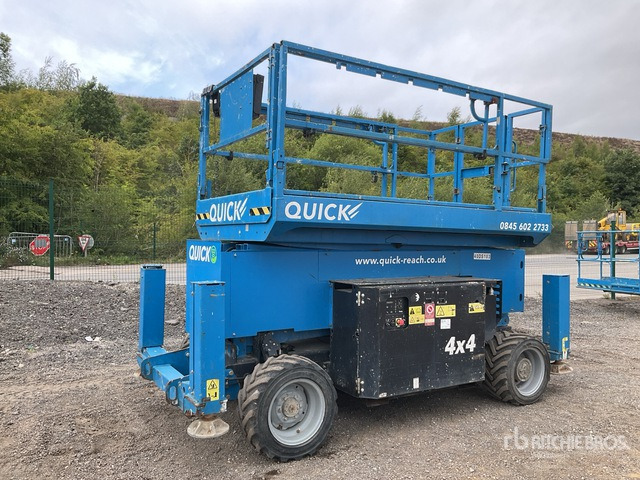 2017 Genie GS-4069 4x4 Diesel Scissor Lift - Lift u obliku makaza: slika 4 2017 Genie GS-4069 4x4 Diesel Scissor Lift - Lift u obliku makaza: slika 4
