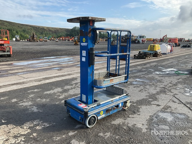2017 JLG ECOLIFT Vertical Mast Lift - Jarbolna penjajuća platforma: slika 4 2017 JLG ECOLIFT Vertical Mast Lift - Jarbolna penjajuća platforma: slika 4