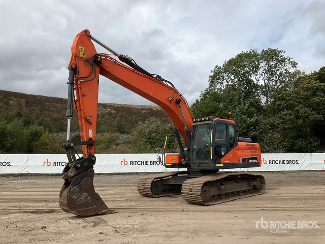 2020 Doosan DX225LC-5 Tracked Excavator - Bager guseničar: slika 1 2020 Doosan DX225LC-5 Tracked Excavator - Bager guseničar: slika 1