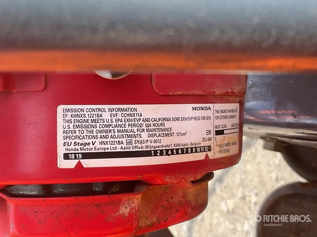 Belle LC3251 Vibratory Plate Compactor - Vibraciona ploča: slika 5 Belle LC3251 Vibratory Plate Compactor - Vibraciona ploča: slika 5