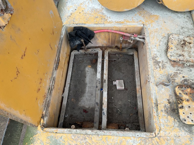 Cat 771D - Kiper sa krutom šasijom/ Kiper za kamen: slika 4 Cat 771D - Kiper sa krutom šasijom/ Kiper za kamen: slika 4