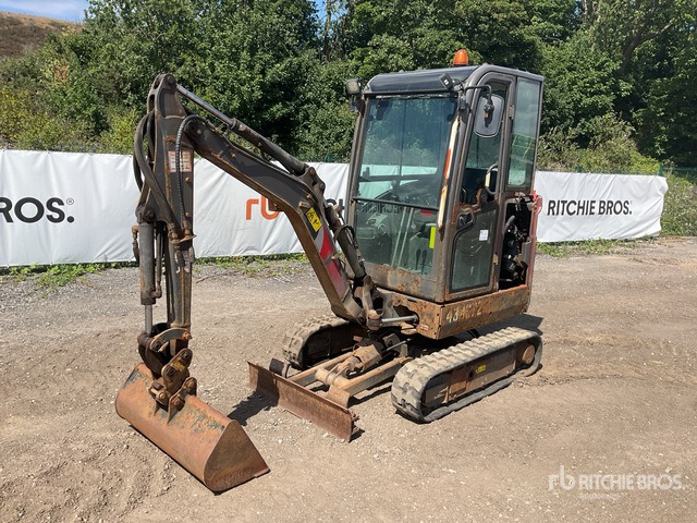 Volvo EC18D Mini Excavator: <6.6t - Mini bager: slika 1 Volvo EC18D Mini Excavator: <6.6t - Mini bager: slika 1