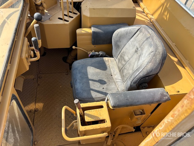 1980 Cat D8K w/ Midwestern M583 Conversion Pipelayer - Mašina za polaganje cevi: slika 5 1980 Cat D8K w/ Midwestern M583 Conversion Pipelayer - Mašina za polaganje cevi: slika 5