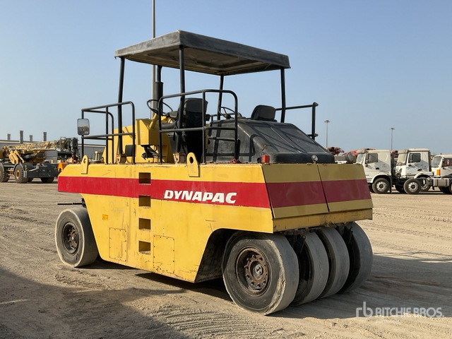 2002 Dynapac CP 271 9 Wheel Pneumatic Roller - Pneumatski valjak: slika 4 2002 Dynapac CP 271 9 Wheel Pneumatic Roller - Pneumatski valjak: slika 4