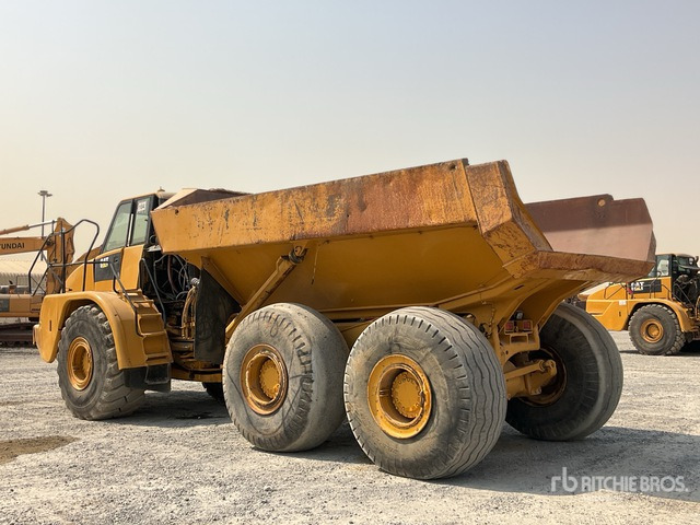 2004 Cat 740 - Zglobni kiper: slika 4 2004 Cat 740 - Zglobni kiper: slika 4