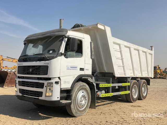 2005 Volvo FM12-380 6x4 T/A Dump Truck - Istovarivač: slika 1 2005 Volvo FM12-380 6x4 T/A Dump Truck - Istovarivač: slika 1