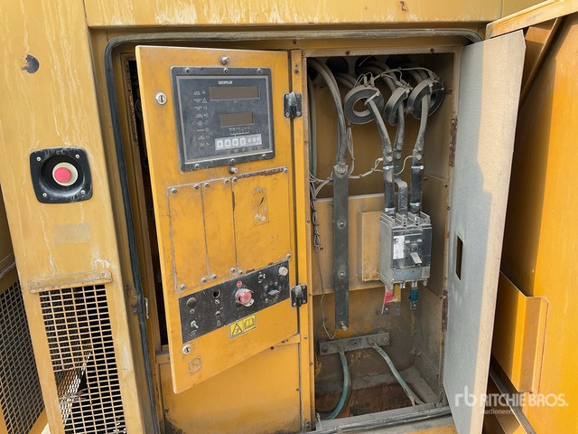 2006 Cat 3406 365 kVA Skid-Mounted Generator Set - Set generatora: slika 4 2006 Cat 3406 365 kVA Skid-Mounted Generator Set - Set generatora: slika 4