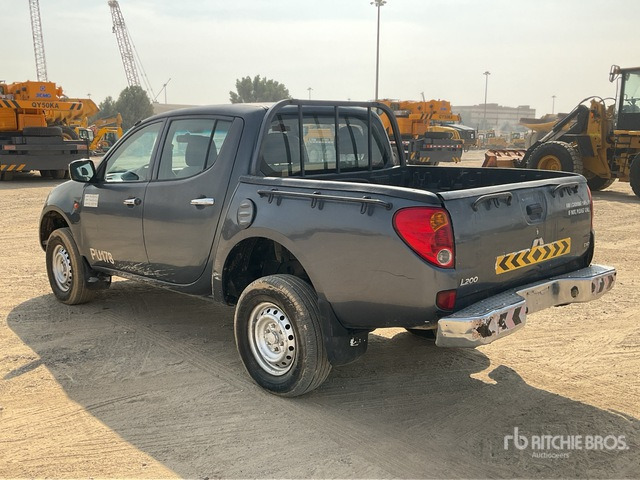 2009 Mitsubishi L200 4x4 Crew Cab Pickup - Pikap: slika 2 2009 Mitsubishi L200 4x4 Crew Cab Pickup - Pikap: slika 2