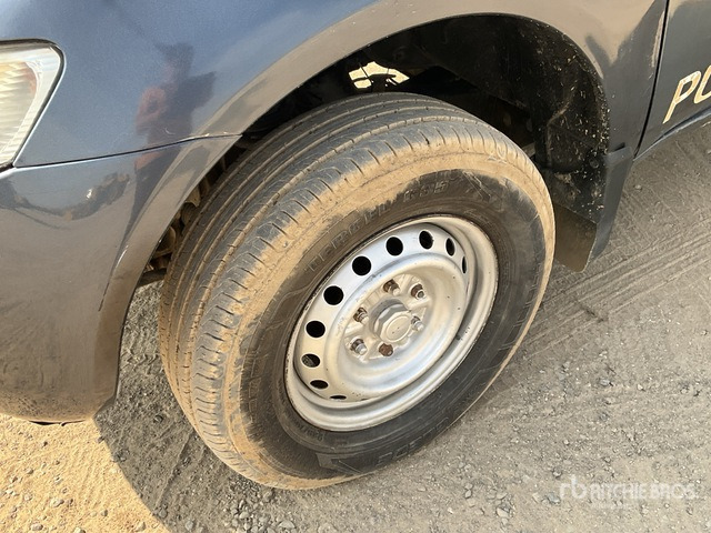 2009 Mitsubishi L200 4x4 Crew Cab Pickup - Pikap: slika 5 2009 Mitsubishi L200 4x4 Crew Cab Pickup - Pikap: slika 5