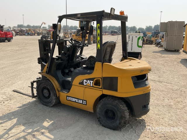 2010 Cat DP25NT 2.5 ton Forklift - Dizel viljuškar: slika 4 2010 Cat DP25NT 2.5 ton Forklift - Dizel viljuškar: slika 4