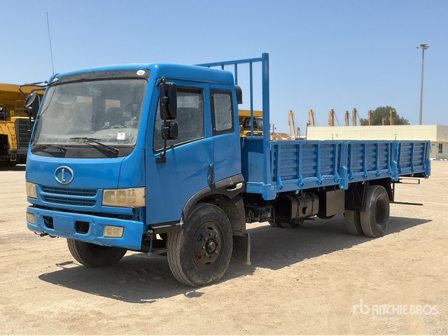 2010 FAW 1120P9K2L3E 4x2 Flatbed Truck - Kamion sa tovarnim sandukom: slika 2 2010 FAW 1120P9K2L3E 4x2 Flatbed Truck - Kamion sa tovarnim sandukom: slika 2