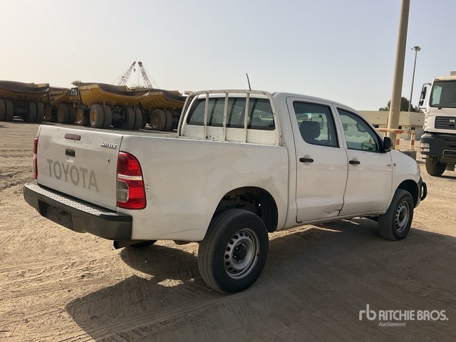 2011 Toyota Hilux 4x4 Crew Cab Pickup - Pikap: slika 3 2011 Toyota Hilux 4x4 Crew Cab Pickup - Pikap: slika 3
