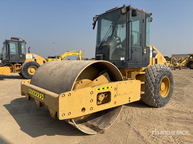 2012 Cat CS-533E Smooth Drum Compactor - Kompaktor: slika 1 2012 Cat CS-533E Smooth Drum Compactor - Kompaktor: slika 1
