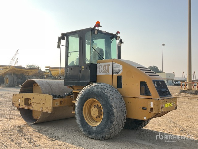 2012 Cat CS-533E Smooth Drum Compactor - Kompaktor: slika 2 2012 Cat CS-533E Smooth Drum Compactor - Kompaktor: slika 2