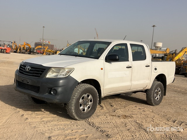 2012 Toyota Hilux 4x4 Crew Cab Pickup - Pikap: slika 1 2012 Toyota Hilux 4x4 Crew Cab Pickup - Pikap: slika 1