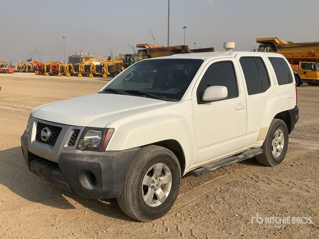 2013 Nissan Xterra 4x4 SUV - SUVSUV: slika 2 2013 Nissan Xterra 4x4 SUV - SUVSUV: slika 2