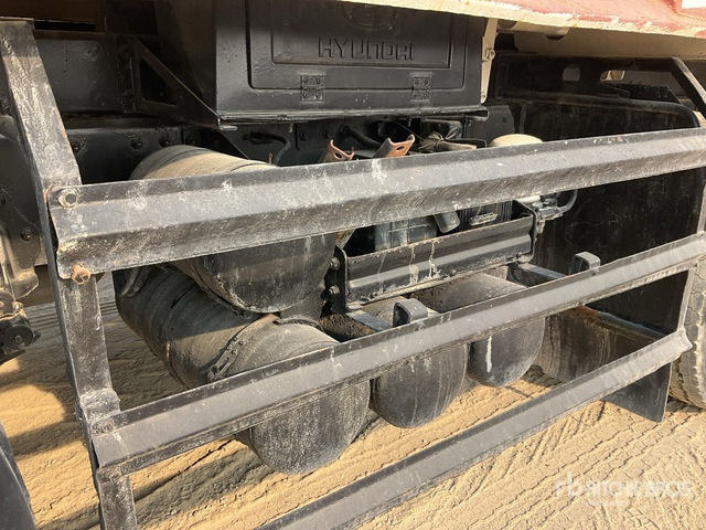 2014 Hyundai HD370 8x4 Twin-Steer Tri/A Dump Truck - Istovarivač: slika 4 2014 Hyundai HD370 8x4 Twin-Steer Tri/A Dump Truck - Istovarivač: slika 4
