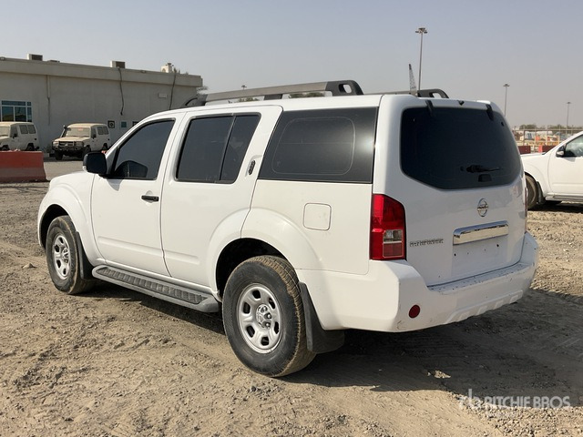 2014 Nissan Pathfinder 4WD SUV - SUVSUV: slika 3 2014 Nissan Pathfinder 4WD SUV - SUVSUV: slika 3