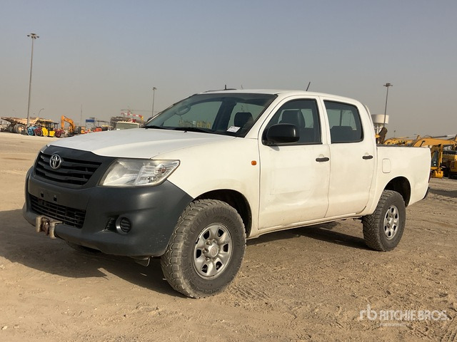 2014 Toyota Hilux 4x4 Crew Cab Pickup - Pikap: slika 1 2014 Toyota Hilux 4x4 Crew Cab Pickup - Pikap: slika 1