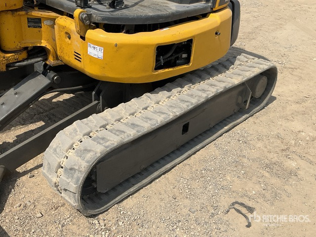 2015 Komatsu PC35MR-3 - Mini bager: slika 5 2015 Komatsu PC35MR-3 - Mini bager: slika 5