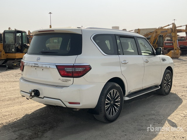 2015 Nissan Patrol Platinum 4x4 SUV - SUVSUV: slika 3 2015 Nissan Patrol Platinum 4x4 SUV - SUVSUV: slika 3