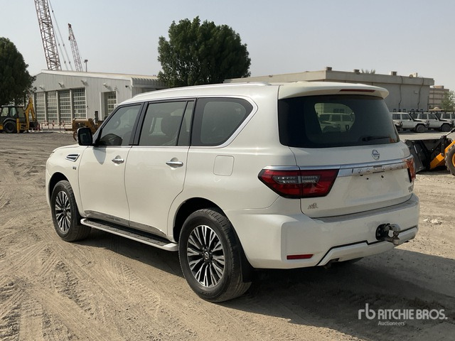 2015 Nissan Patrol Platinum 4x4 SUV - SUVSUV: slika 4 2015 Nissan Patrol Platinum 4x4 SUV - SUVSUV: slika 4