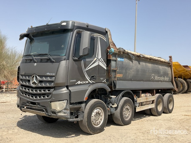 2017 Mercedes Benz AROCS 3951 8x4 Twin-Steer Tri/A Dump Truck - Istovarivač: slika 2 2017 Mercedes Benz AROCS 3951 8x4 Twin-Steer Tri/A Dump Truck - Istovarivač: slika 2