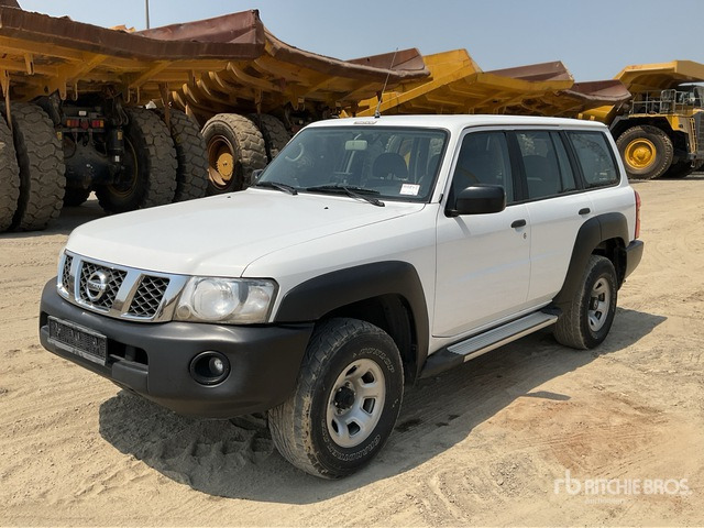 2018 Nissan Patrol GL 4x4 SUV - SUVSUV: slika 1 2018 Nissan Patrol GL 4x4 SUV - SUVSUV: slika 1