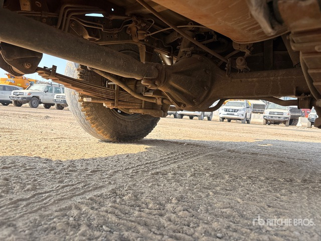 2018 Toyota Land Cruiser 78R 4x4 SUV - SUVSUV: slika 5 2018 Toyota Land Cruiser 78R 4x4 SUV - SUVSUV: slika 5