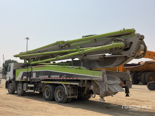 2019 Mercedes-Benz Actros 4141 2019 Zoomlion 56X-6RZ 56 m on 8 ... Concrete Pump Truck - Auto pumpa za beton: slika 4 2019 Mercedes-Benz Actros 4141 2019 Zoomlion 56X-6RZ 56 m on 8 ... Concrete Pump Truck - Auto pumpa za beton: slika 4