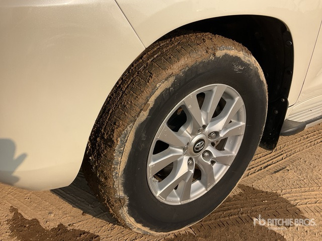 2019 Toyota Land Cruiser GXR- 200L 4x4 SUV - SUVSUV: slika 5 2019 Toyota Land Cruiser GXR- 200L 4x4 SUV - SUVSUV: slika 5