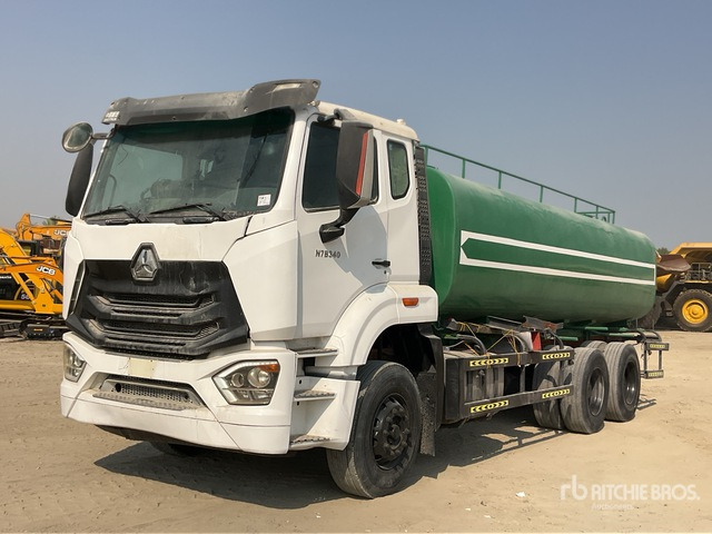 2019 Wuhan ZZ1255N4646E1 20000 L 6x4 Water Truck - Kamion cisterna: slika 1 2019 Wuhan ZZ1255N4646E1 20000 L 6x4 Water Truck - Kamion cisterna: slika 1