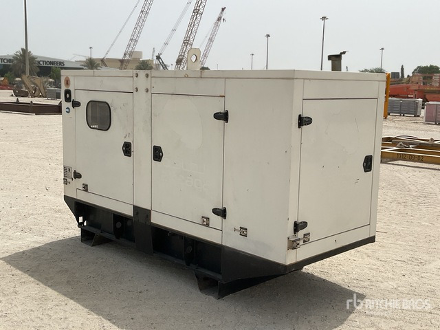 2021 Cat DE110E2 113 kVA Skid-Mounted Generator Set - Set generatora: slika 4 2021 Cat DE110E2 113 kVA Skid-Mounted Generator Set - Set generatora: slika 4