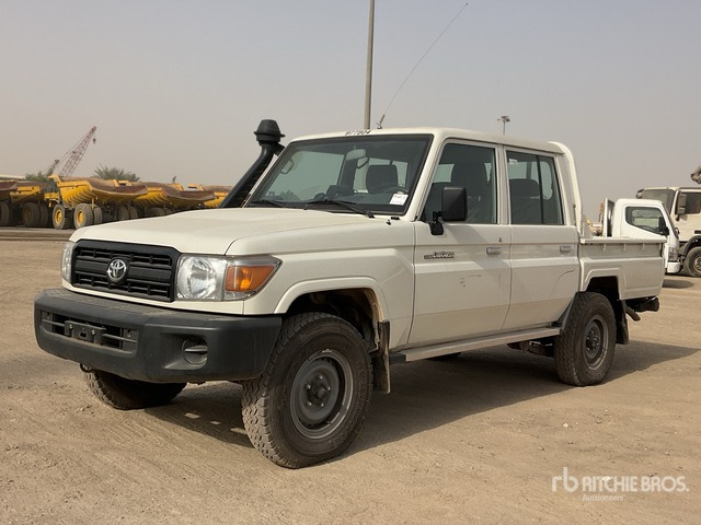 2023 Toyota Land Cruiser 79L 4x4 Crew Cab Pickup - Pikap: slika 1 2023 Toyota Land Cruiser 79L 4x4 Crew Cab Pickup - Pikap: slika 1