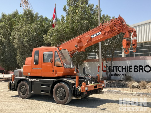 Kato KR10H Rough Terrain Crane - Autokran za teške terene: slika 2 Kato KR10H Rough Terrain Crane - Autokran za teške terene: slika 2