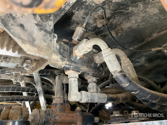 Komatsu WA380Z-6 - Utovarivač točkaš: slika 5 Komatsu WA380Z-6 - Utovarivač točkaš: slika 5