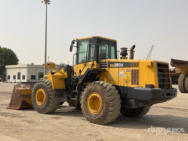Komatsu WA380Z-6 - Utovarivač točkaš: slika 4 Komatsu WA380Z-6 - Utovarivač točkaš: slika 4