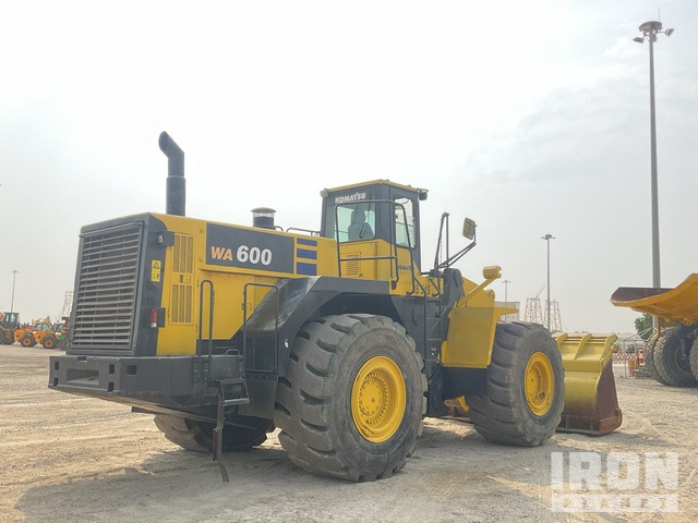 Komatsu WA600-6 Wheel Loader - Utovarivač točkaš: slika 4 Komatsu WA600-6 Wheel Loader - Utovarivač točkaš: slika 4