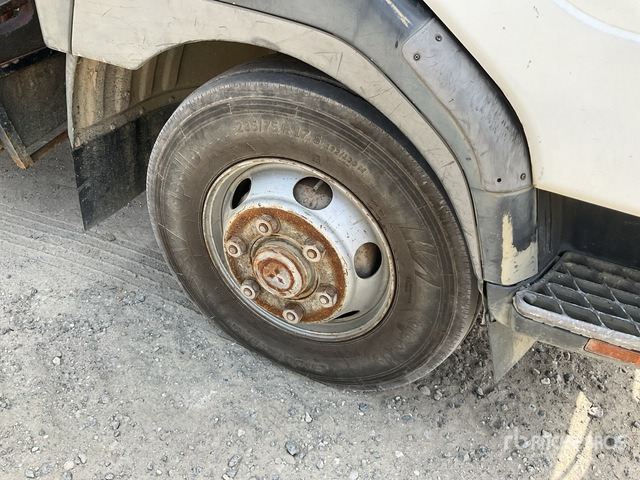 Mitsubishi KK-FK71HJ - Kamion sa tovarnim sandukom, Kamion sa dizalicom: slika 5 Mitsubishi KK-FK71HJ - Kamion sa tovarnim sandukom, Kamion sa dizalicom: slika 5