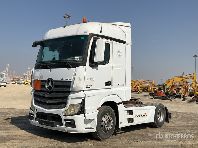 2012 Mercedes-Benz Actros 1842 4x2 S/A Sleeper Truck Tractor - Tegljač: slika 2 2012 Mercedes-Benz Actros 1842 4x2 S/A Sleeper Truck Tractor - Tegljač: slika 2