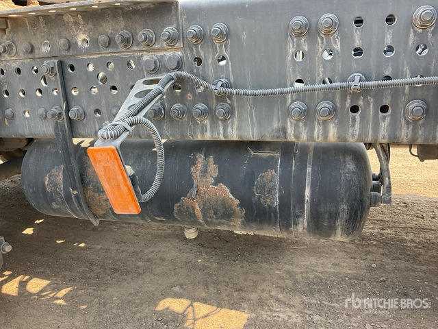 2013 Mercedes-Benz Actros 1845LS 4x2 S/A Sleeper Truck Tractor - Tegljač: slika 5 2013 Mercedes-Benz Actros 1845LS 4x2 S/A Sleeper Truck Tractor - Tegljač: slika 5