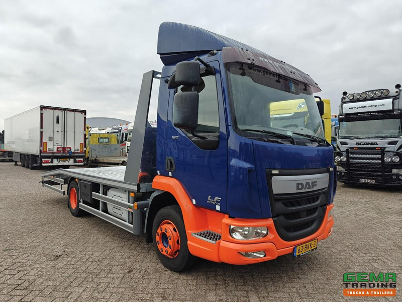 DAF LF 180 FA 4x2 Dagcab Euro6C - Oprijwagen/Machine transporter 5.3m + Lier 5900kg - Trekhaak - 09/2026 APK - NieuweOPbouw! - Kamion za prevoz automobila: slika 3 DAF LF 180 FA 4x2 Dagcab Euro6C - Oprijwagen/Machine transporter 5.3m + Lier 5900kg - Trekhaak - 09/2026 APK - NieuweOPbouw! - Kamion za prevoz automobila: slika 3