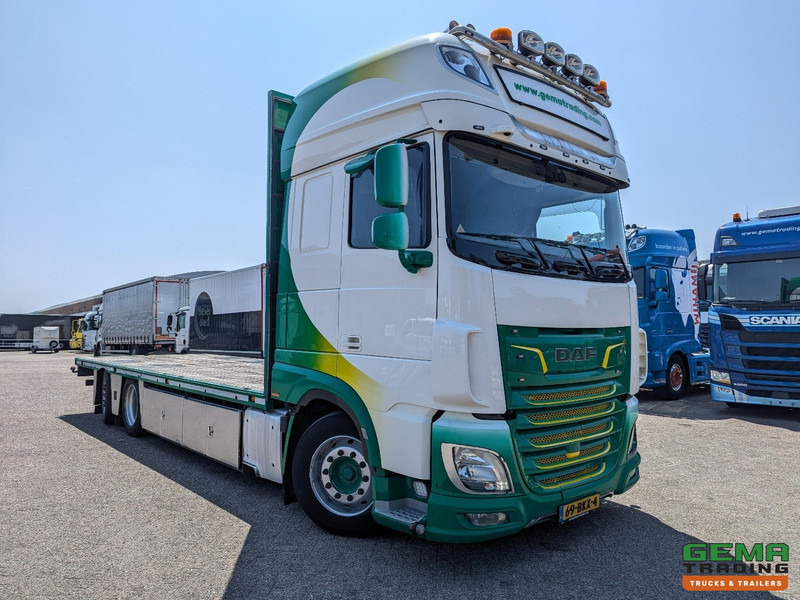 DAF XF 530 FAN 6x2/4 SuperSpaceCab Euro6C - Retarder - OpenLaadbak 7.4M - SmartTacho V2 - NOKKENAS problem - 05/2026 - Fourage APK - Kamion sa tovarnim sandukom: slika 4 DAF XF 530 FAN 6x2/4 SuperSpaceCab Euro6C - Retarder - OpenLaadbak 7.4M - SmartTacho V2 - NOKKENAS problem - 05/2026 - Fourage APK - Kamion sa tovarnim sandukom: slika 4
