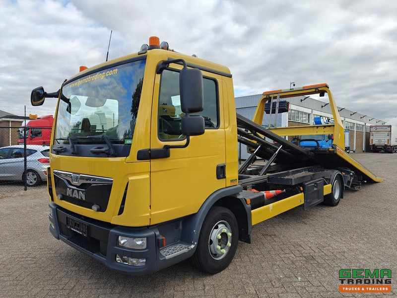 MAN TGL 12.250 4x2 Dagcabine (3 pl) Euro6B - Jige Simplex 5T + Lier 3.5T + Bril 3000kg - 06/2026 APK - Šlep vozilo: slika 1 MAN TGL 12.250 4x2 Dagcabine (3 pl) Euro6B - Jige Simplex 5T + Lier 3.5T + Bril 3000kg - 06/2026 APK - Šlep vozilo: slika 1