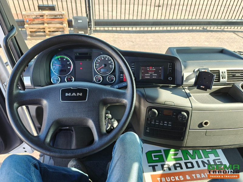 Kamion sa zatvorenim sandukom MAN TGL 7.150 4x2 Dagcab Euro6B - 7T - GeslotenBak 5.4m - Elec. Roldeur - 238.000km: slika 15