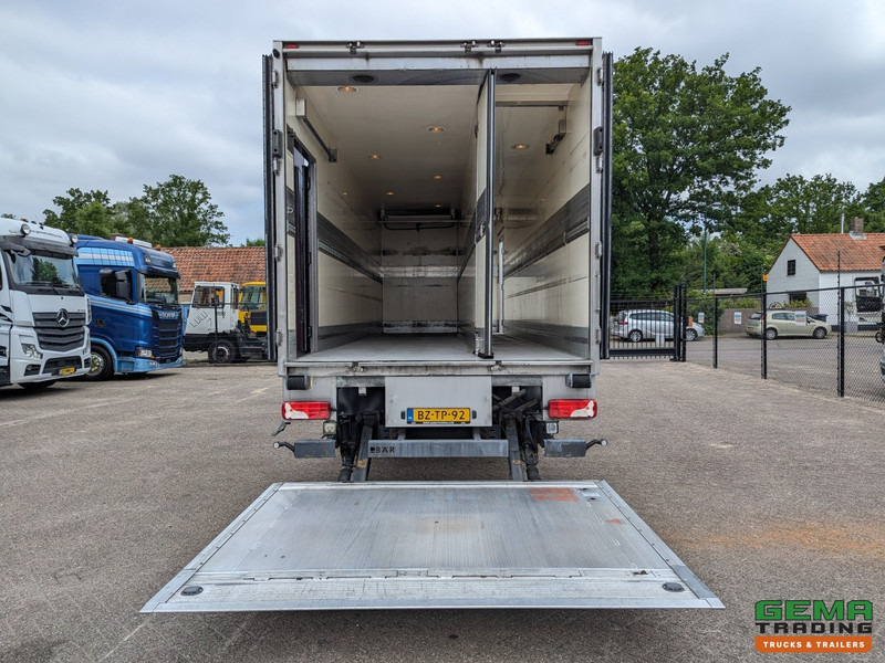 Scania P230 4x2 Dagcab Euro5 - Koel-VriesBak 8.4m + Carrier Supra 950MT + Laadklep 2000kg - Hladnjača: slika 4 Scania P230 4x2 Dagcab Euro5 - Koel-VriesBak 8.4m + Carrier Supra 950MT + Laadklep 2000kg - Hladnjača: slika 4