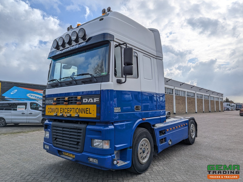 DAF 95XF.480 4x2 Superspacecab Euro3 - Handgeschakeld - Limited Edition Interieur - Side Skirts - Luchthoorns - Tegljač: slika 1 DAF 95XF.480 4x2 Superspacecab Euro3 - Handgeschakeld - Limited Edition Interieur - Side Skirts - Luchthoorns - Tegljač: slika 1