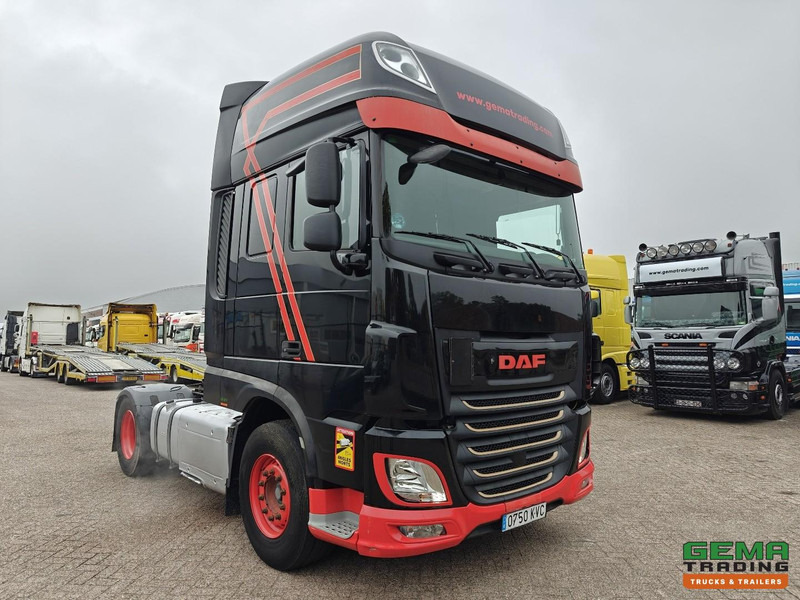 DAF FT XF460 4x2 Superspacecab Euro6A - Retarder - Dubbele Tanks - StandAirco - SMARTTacho V2 - Tegljač: slika 2 DAF FT XF460 4x2 Superspacecab Euro6A - Retarder - Dubbele Tanks - StandAirco - SMARTTacho V2 - Tegljač: slika 2
