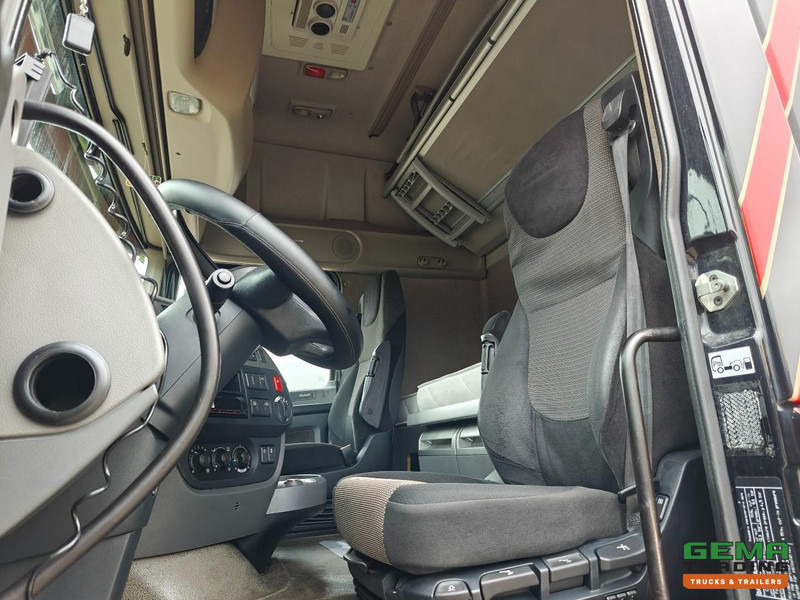 DAF FT XF460 4x2 Superspacecab Euro6A - Retarder - Dubbele Tanks - StandAirco - SMARTTacho V2 - Tegljač: slika 5 DAF FT XF460 4x2 Superspacecab Euro6A - Retarder - Dubbele Tanks - StandAirco - SMARTTacho V2 - Tegljač: slika 5